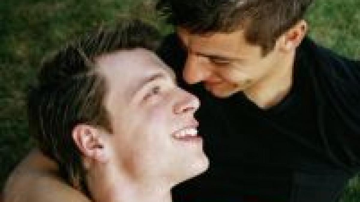 in trei generatii toata lumea va fi bisexuala spun italienii