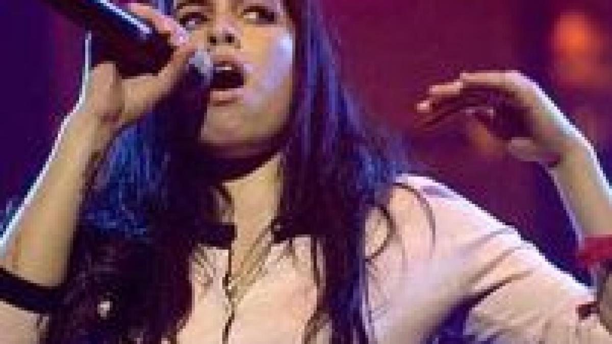 Artiştii scot bani de la You Tube
