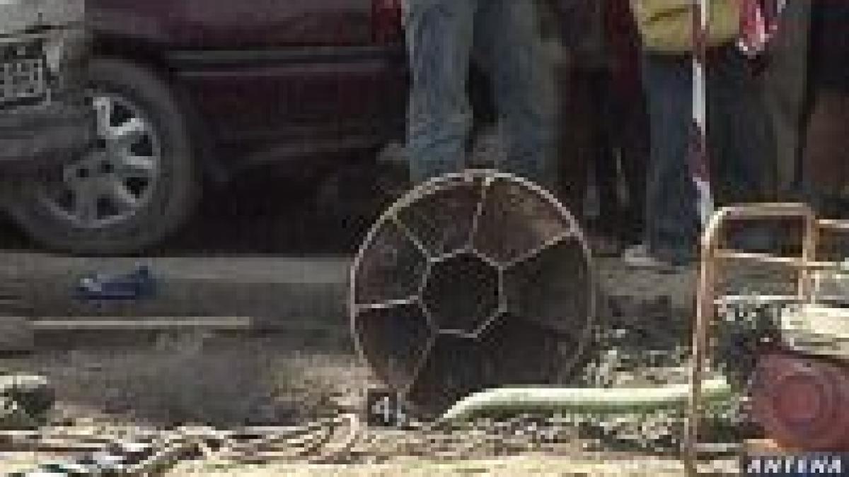 trei muncitori au murit intr un canal din capitala video