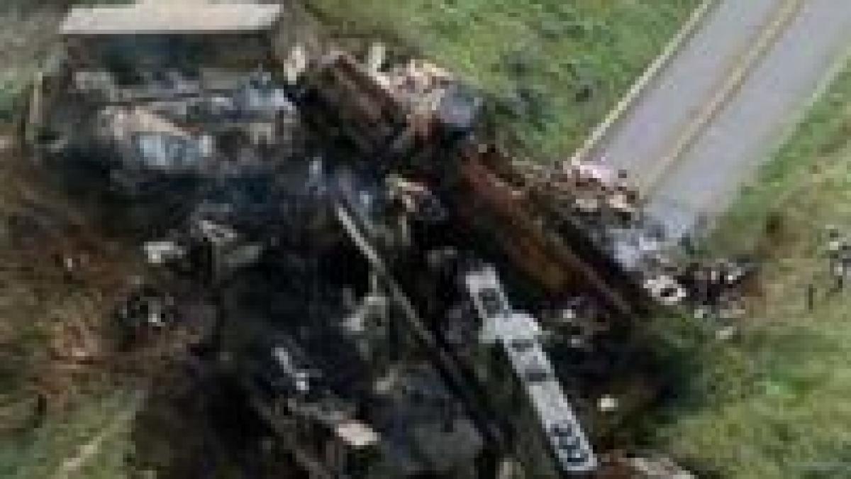 10 raniti in urma coliziunii dintre doua trenuri