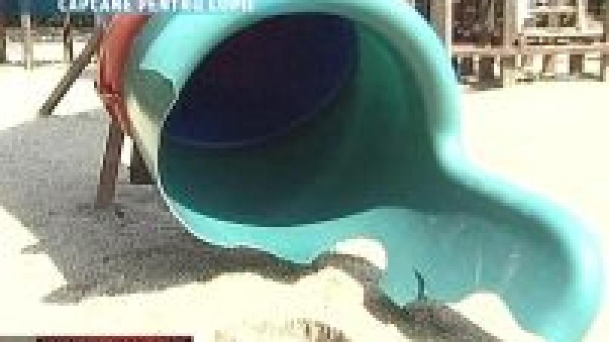 locurile de joaca sunt capcane riscante pentru copii video