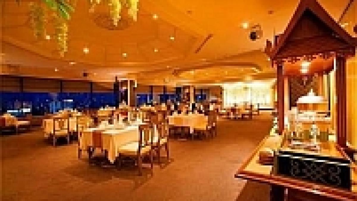 incendiu de proportii la un hotel din bangkok