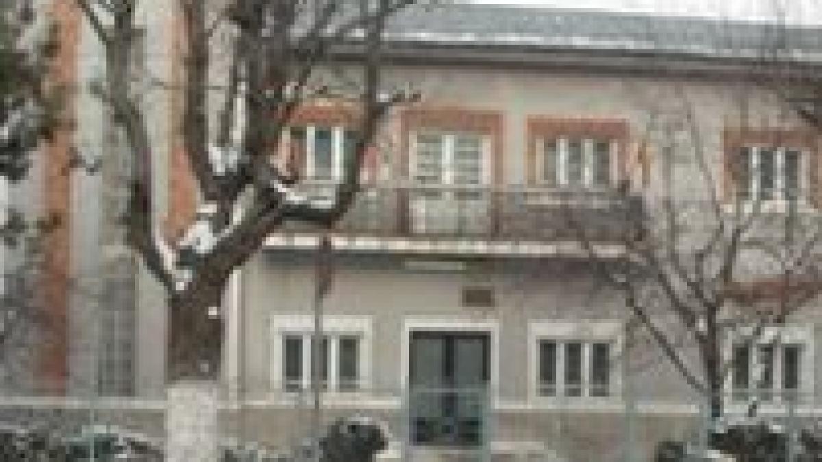 profesor condamnat pentru ca a corupt sexual 6 eleve