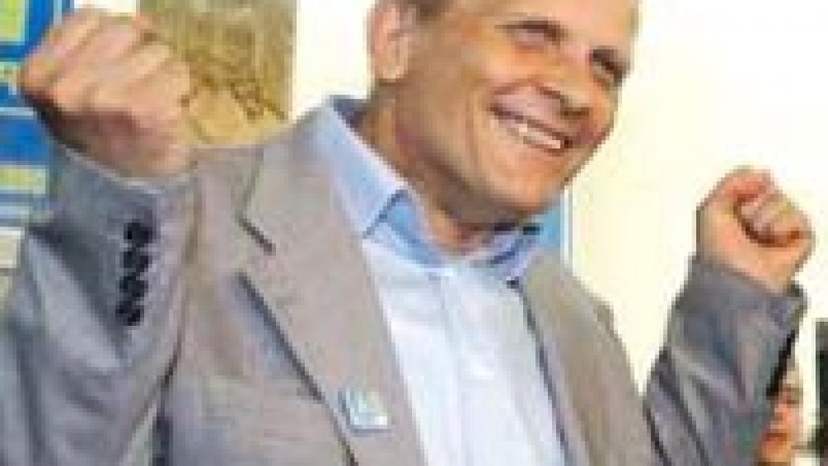 stolojan i a facut cadou sotiei o bucata din herastrau