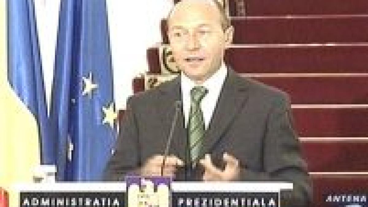 basescu meditatiile o modalitate de a invata privat in scolile de stat