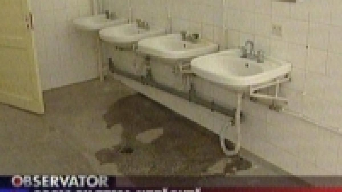 bucuresti o scoala din doua se afla inca in reparatii video