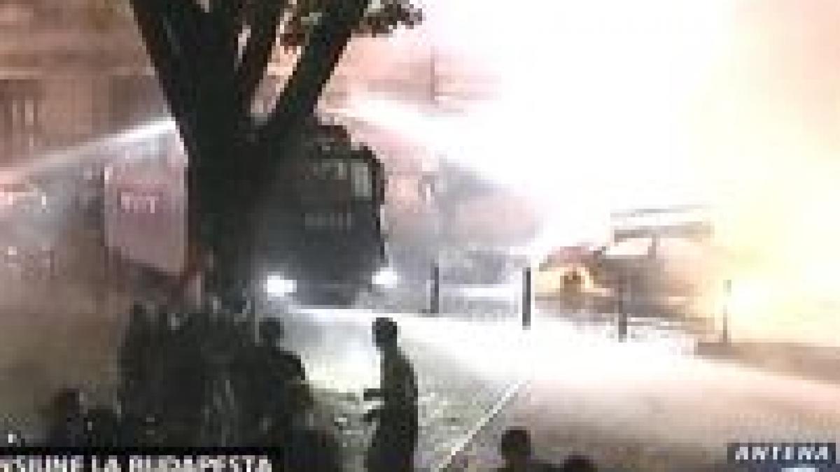 ungurii cer in strada demisia guvernului