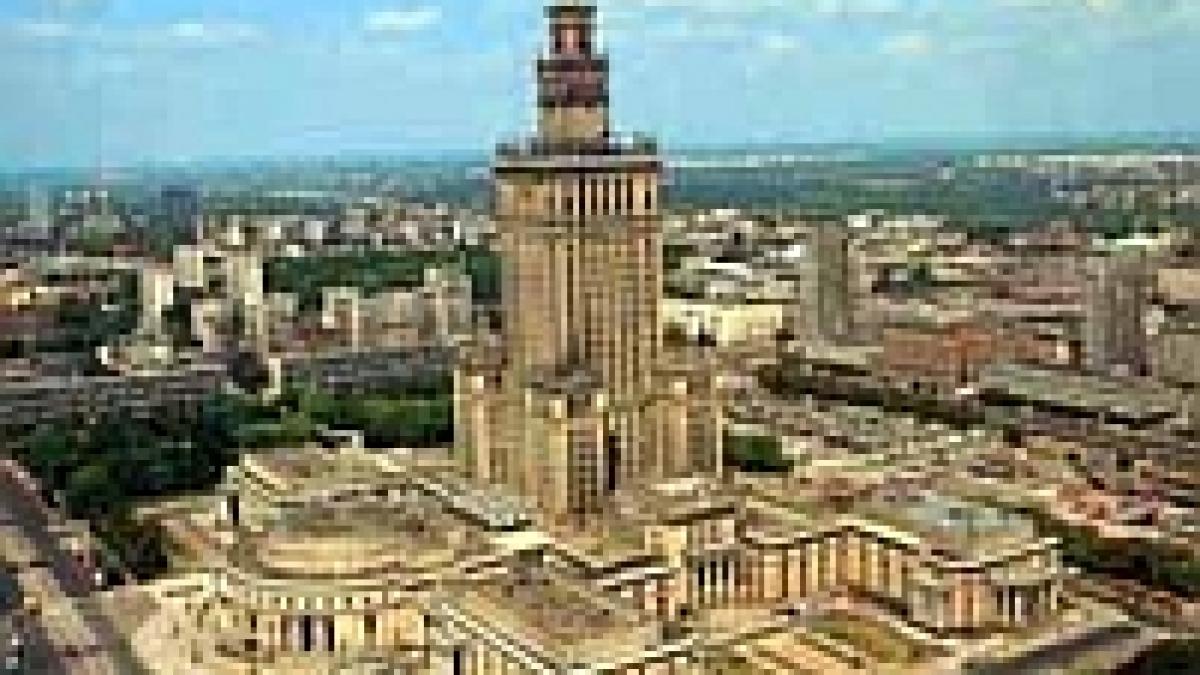 polonia refuza observatori internationali la alegerile anticipate