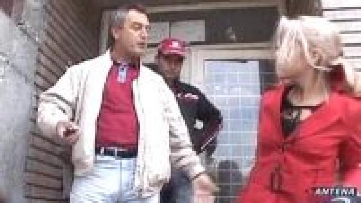 reporter antena 1 agresat de seful de santier al unui camin din regie video