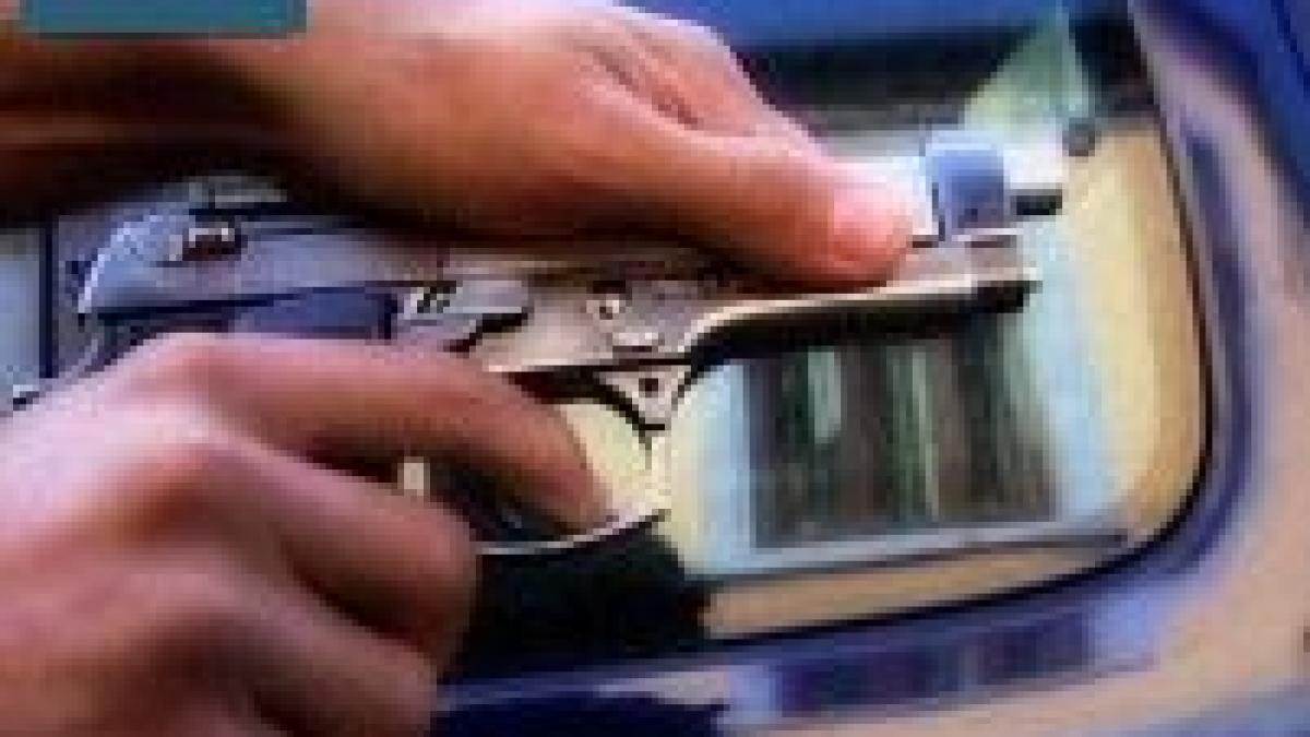 doi barbati impuscati in strada in capitala