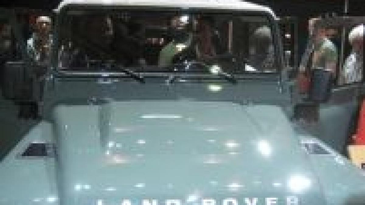 siab 2007 aduce noul defender si jaguar x type galerie foto