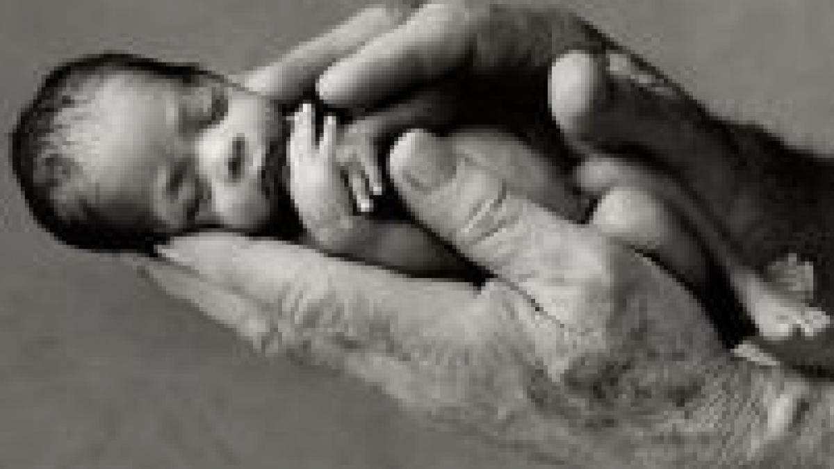 Bebeluş de vânzare pe internet