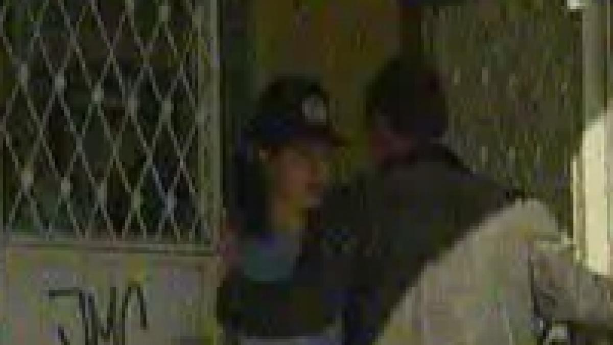 tinerii care si au omorat prietenul era cu fata in sange si voma