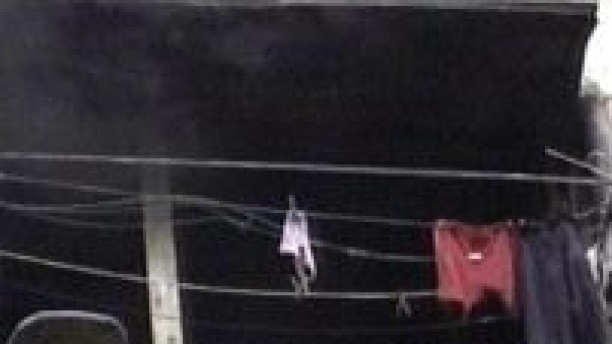 barbat salvat de vecini dintr un incediu