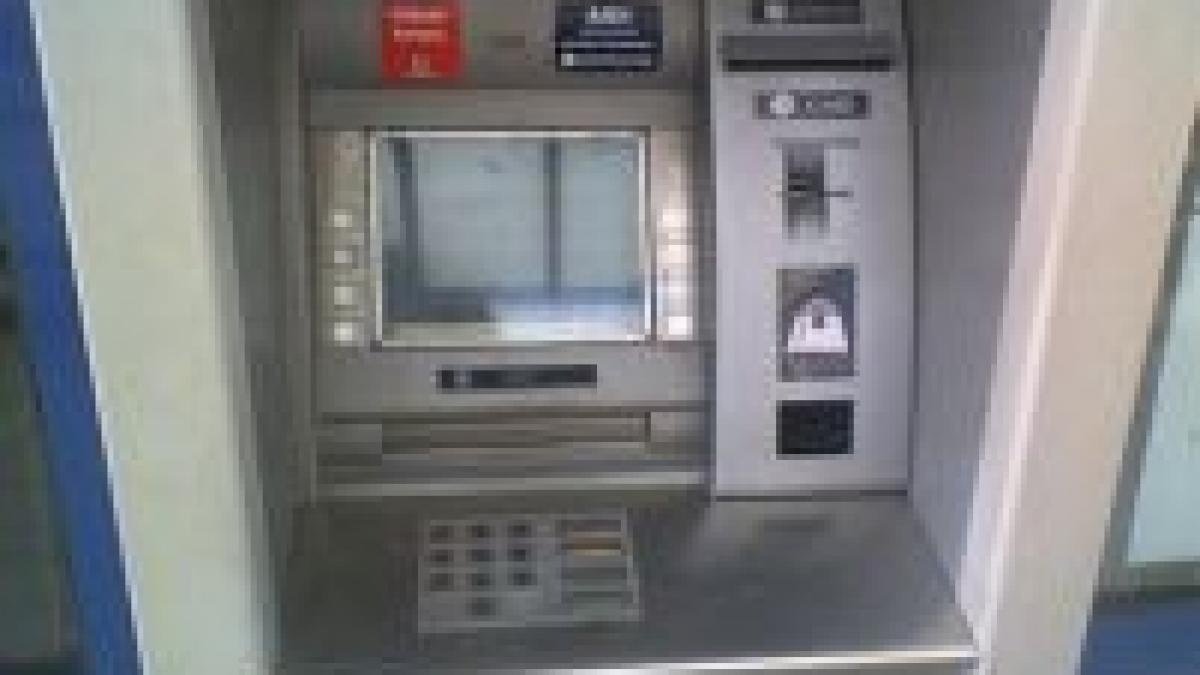 bancomatele bcr si brd nefunctionale duminica noapte