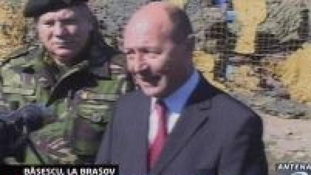 basescu la cel mai mare exercitiu militar al armatei romane