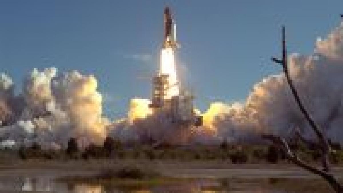 nasa a aprobat lansarea unei noi misiuni a navetei discovery