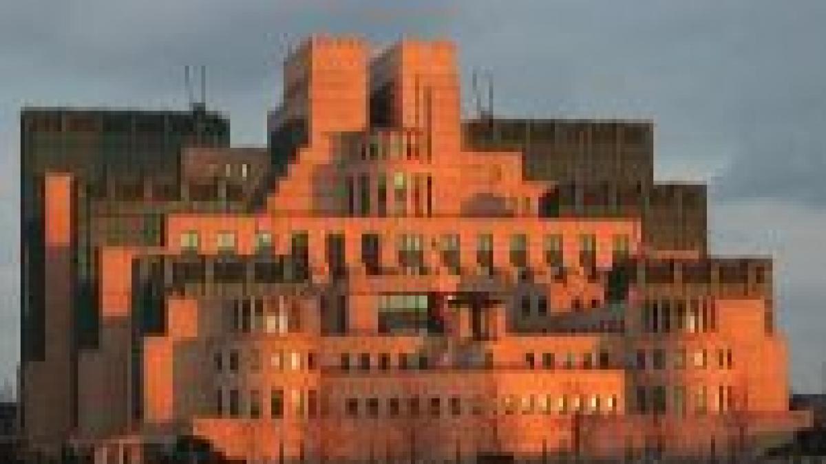 londra sediul mi5 evacuat in urma unei alerte cu bomba