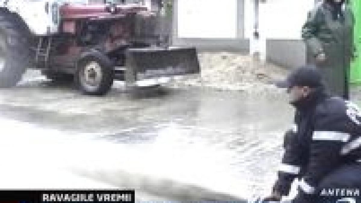 ploile si vantul au facut ravagii in tara video