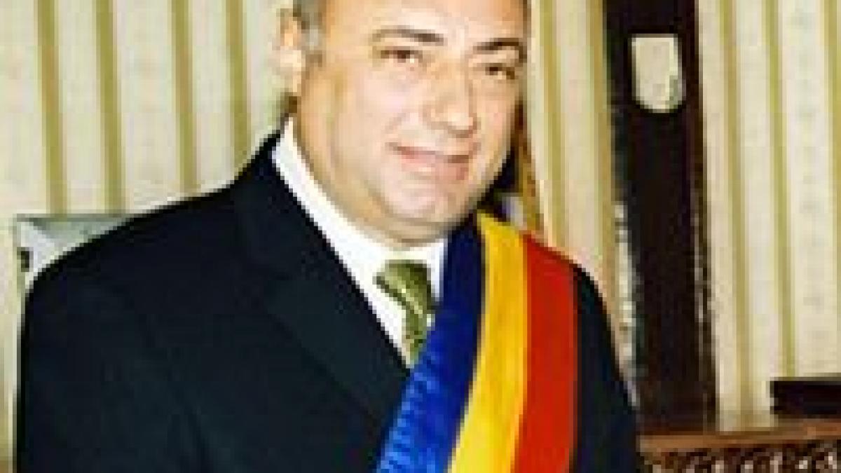 primarul craiovei a injurat si amenintat un jurnalist video