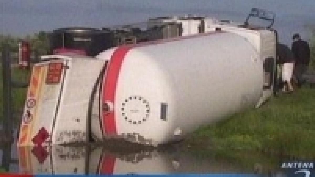 o cisterna cu gaz petrolier s a rasturnat pe dn 7