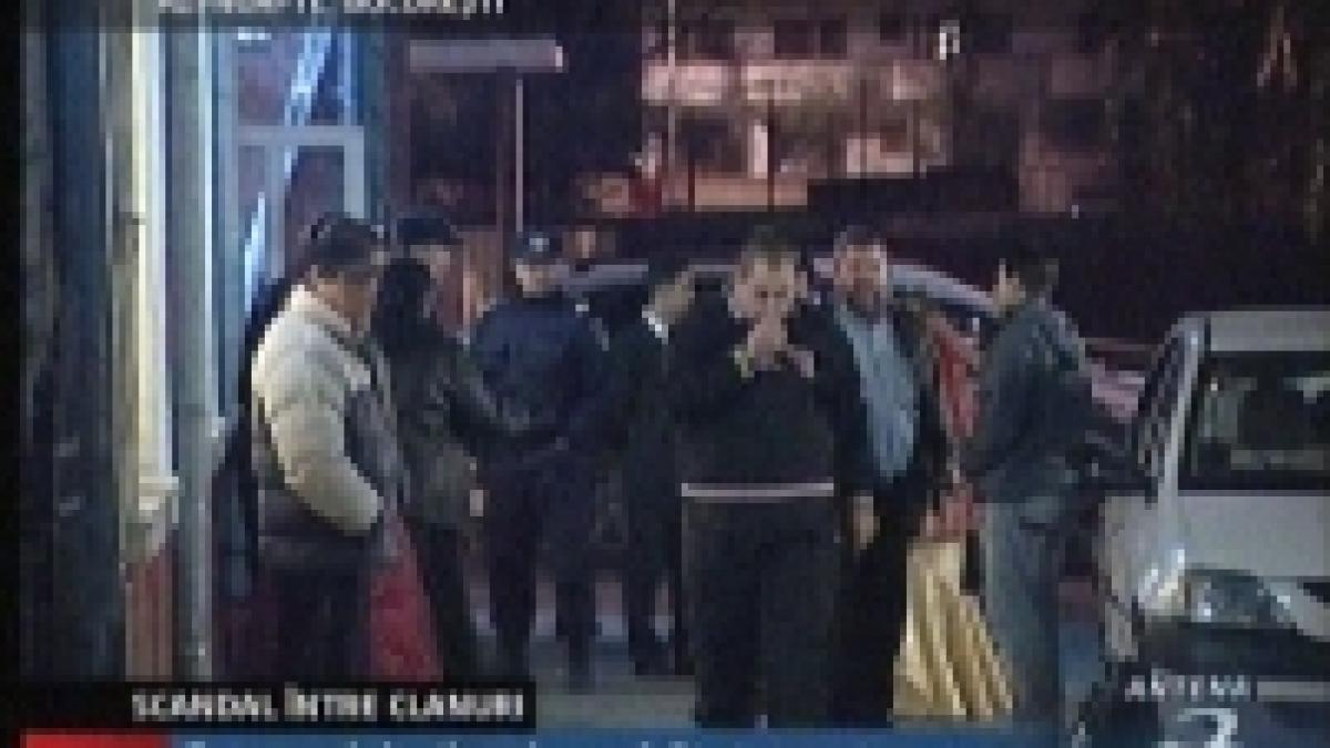 petrecere sparta de focuri de arma si lovituri cu sabii ninja video