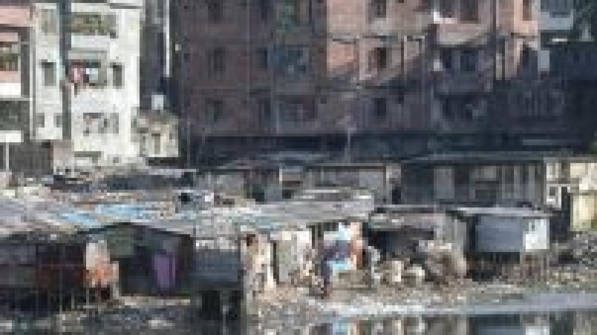 peste 1 595 de morti in bangladesh in urma unui ciclon