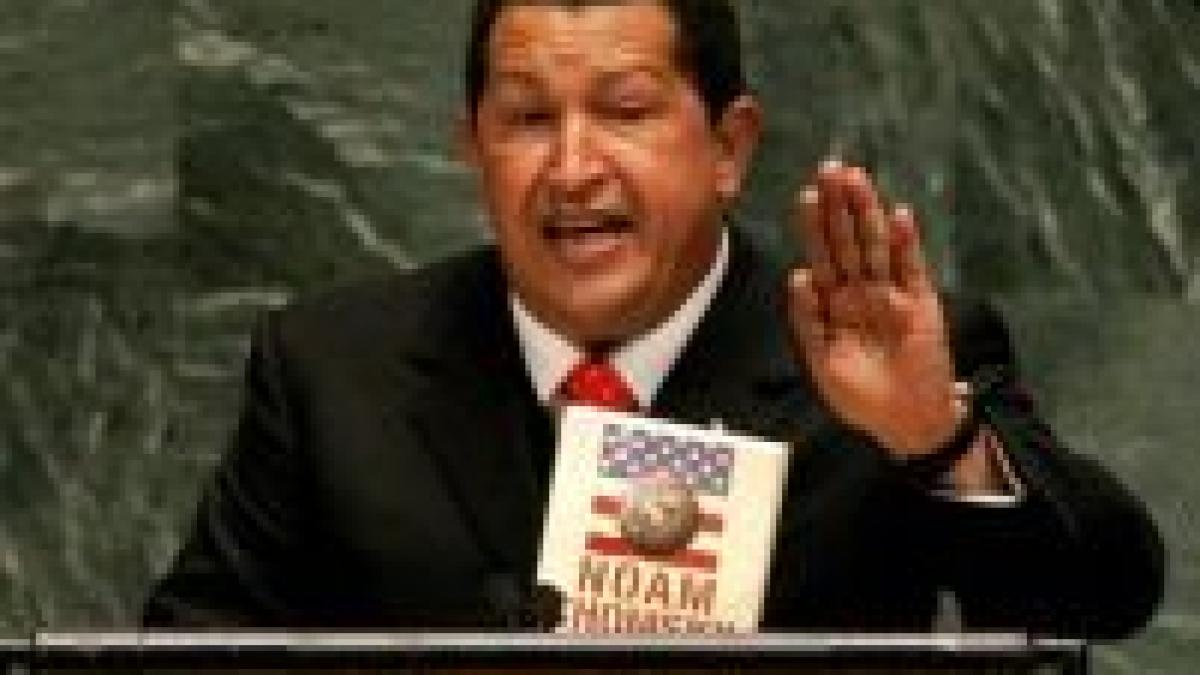 Hugo Chavez avertizează: un nou război ar dubla preţul petrolului