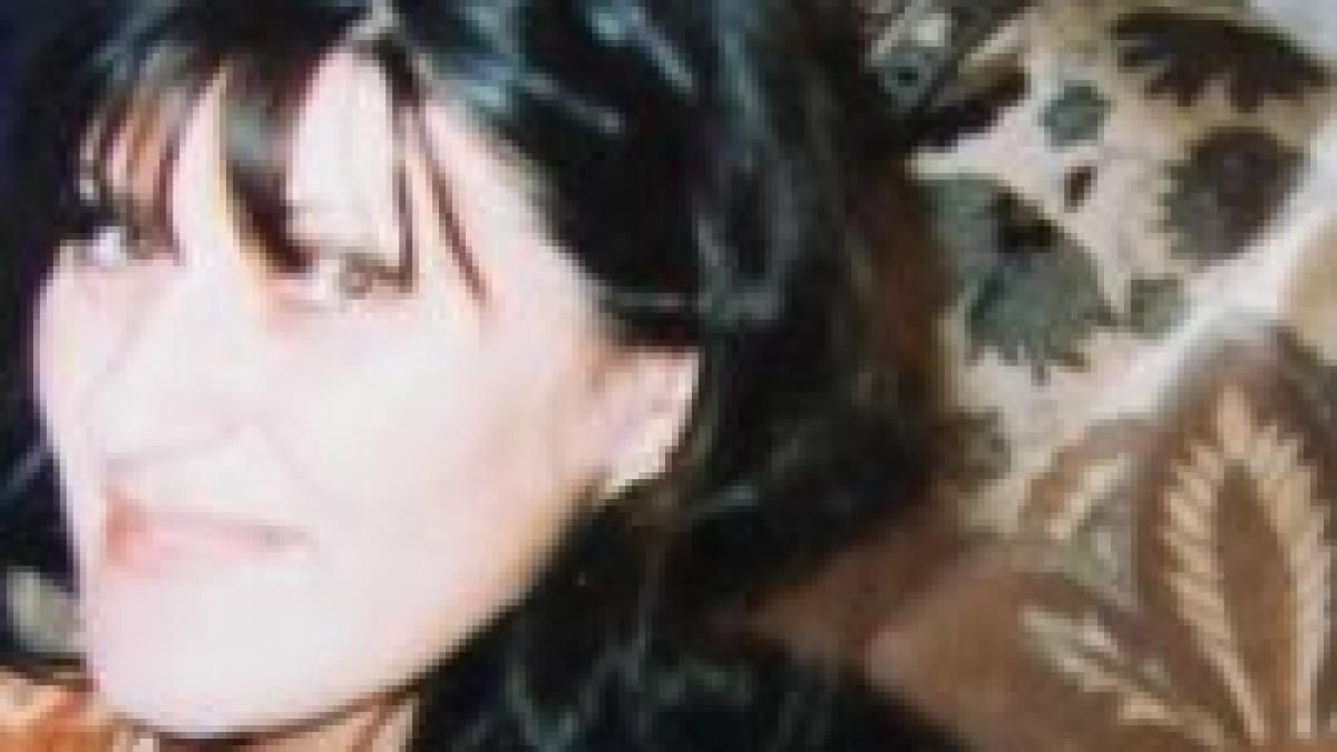 elodia ii trimitea amantului liste cu filme si recenzii de carti