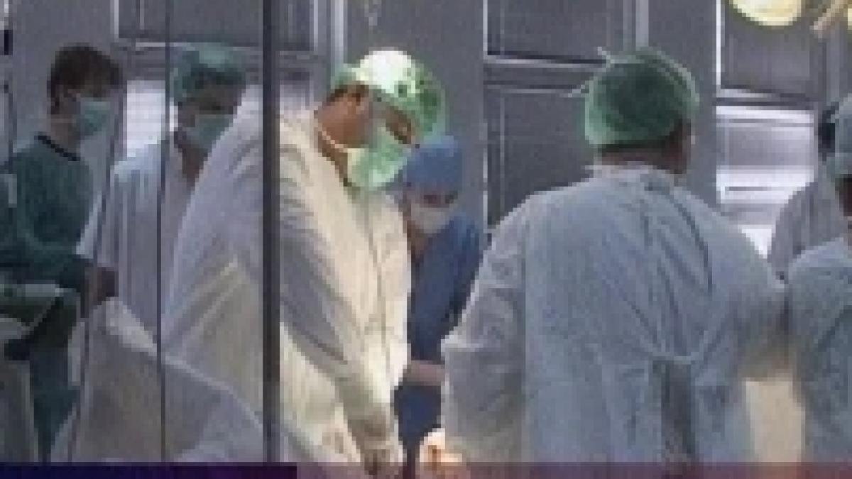 medicii romani au extirpat o tumora cat un om video