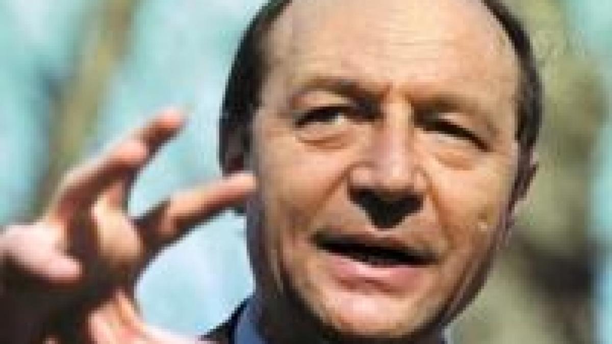 basescu va anunta luni numele noului sef al sie