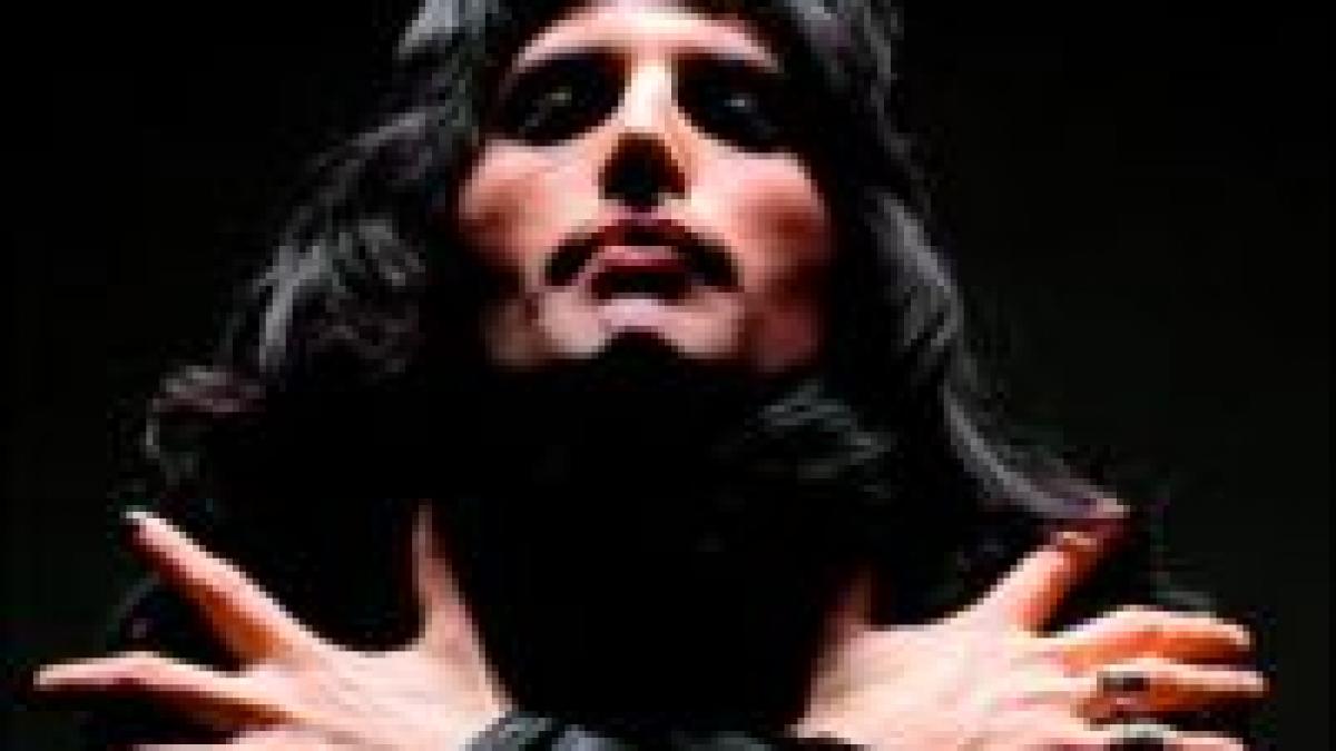 vocea lui freddie mercury nu se mai aude de 16 ani video