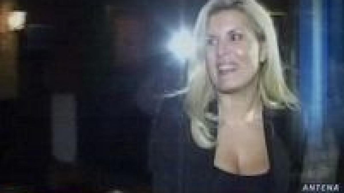 elena udrea a premiat castigatorii concursului de pe blogul sau