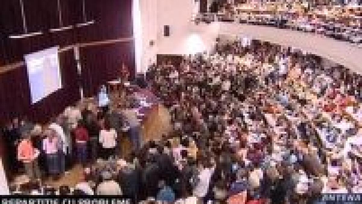 sute de medici rezidenti i au cerut demisia ministrului eugen nicolaescu