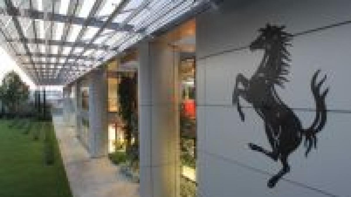 ferrari achizitioneaza materiale din romania