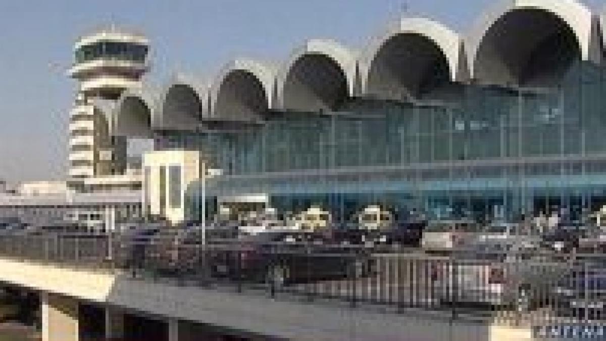 aviatorii i au detronat pe bancheri in topul salariilor