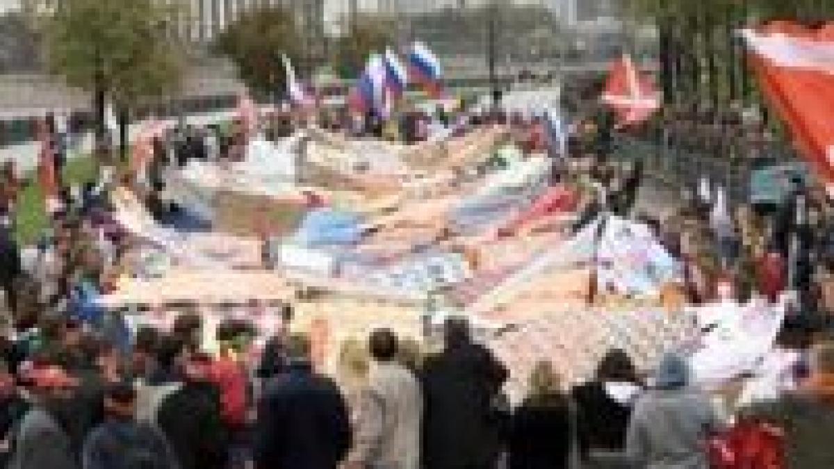 mii de tineri au manifestat la moscova in sprijinul presedintelui putin