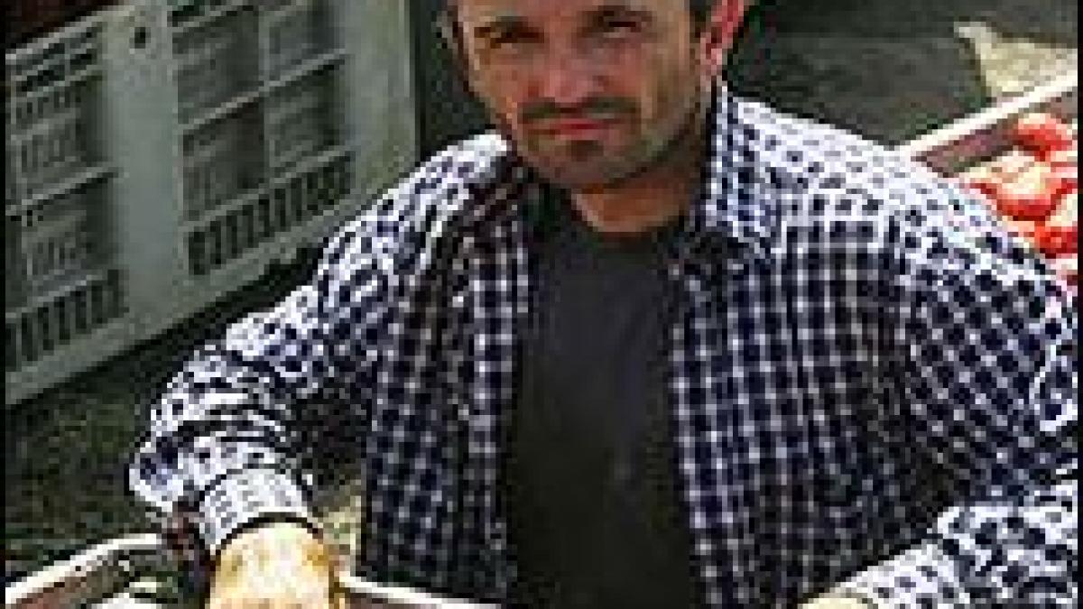 un jurnalist italian s a dat drept roman expulzat din italia