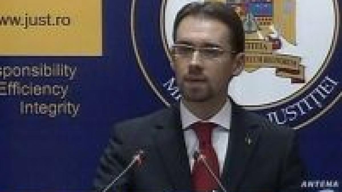 chiuariu demisioneaza din functia de ministru al justitiei