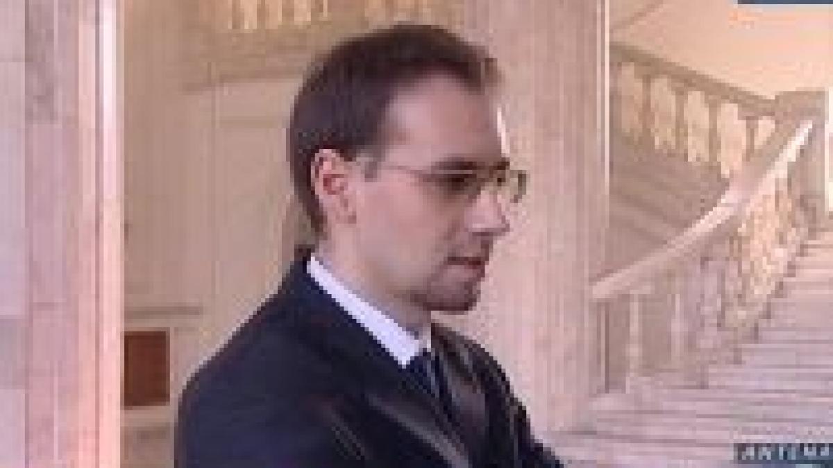 chiuariu si a prezentat demisia premierului tariceanu