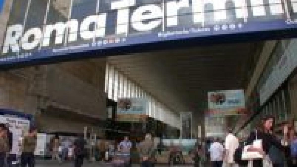 hotii romani au pus stapanire pe statiile de metrou din roma