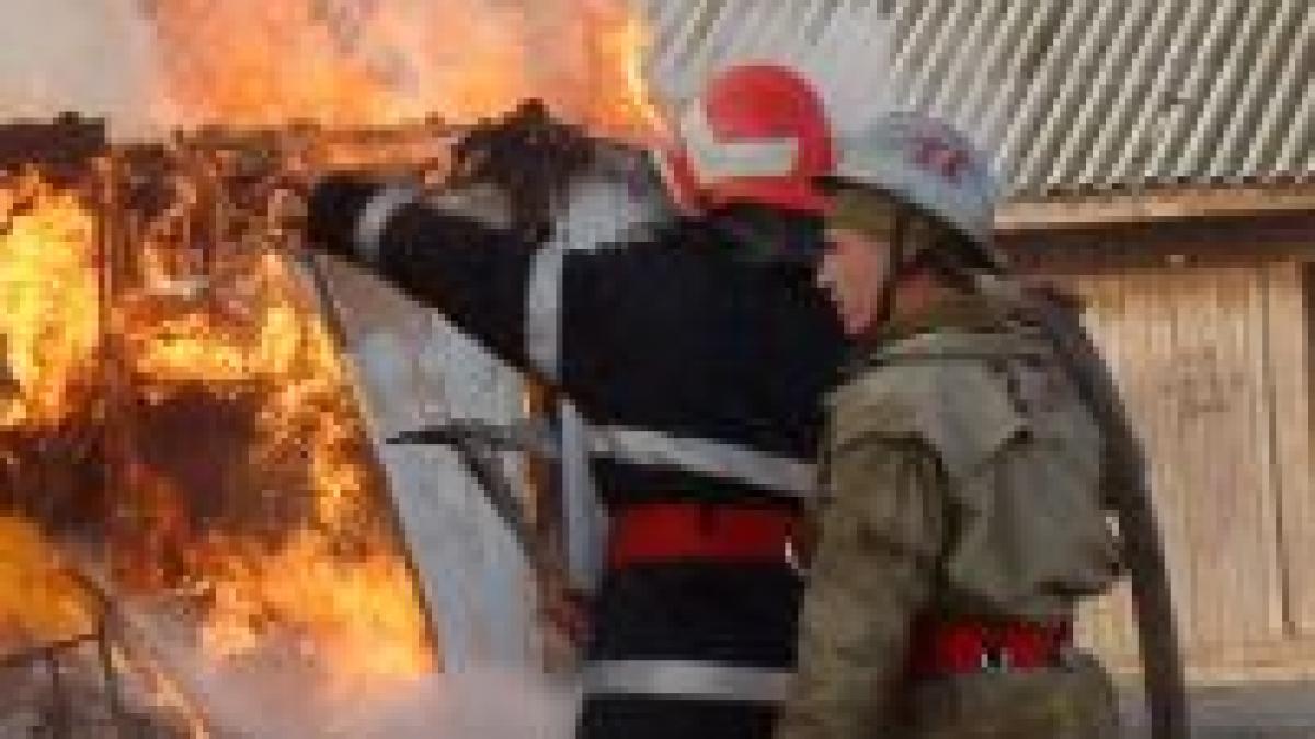 incendiu puternic la o fabrica din rasnov