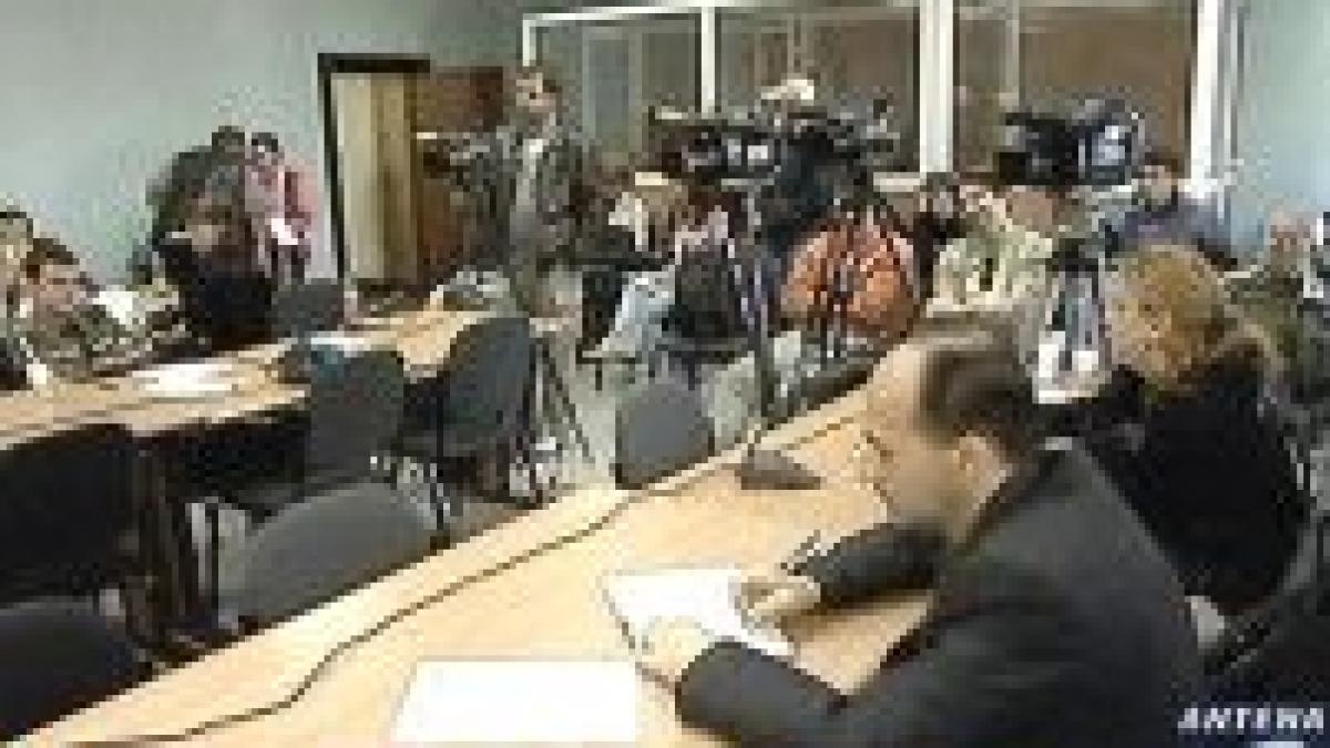 ministrii muncii si finantelor discuta salariul minim cu sindicatele