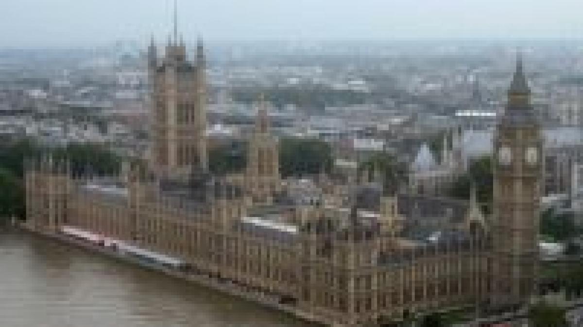 guvernul britanic anunta cel mai amplu plan de restrictionare a imigratiei