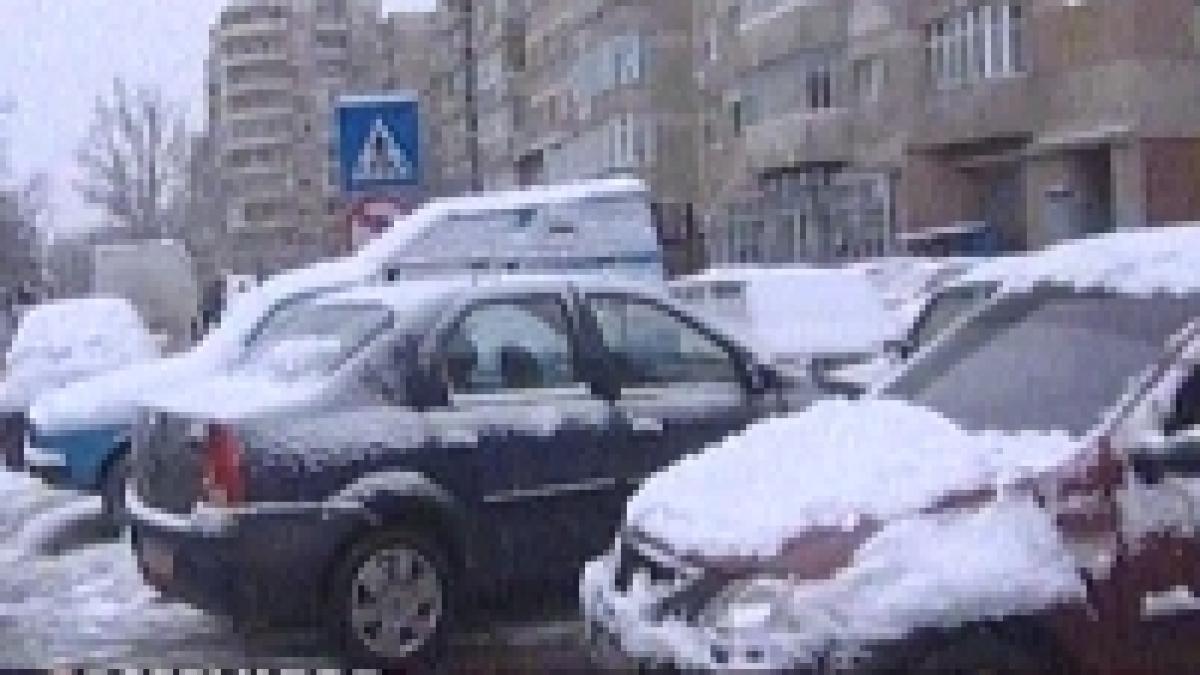 masinile parcate pe trotuare vor fi ridicate in capitala video