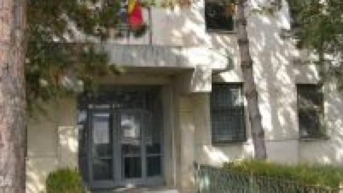 explozie la un bloc din husi doi oameni au fost raniti