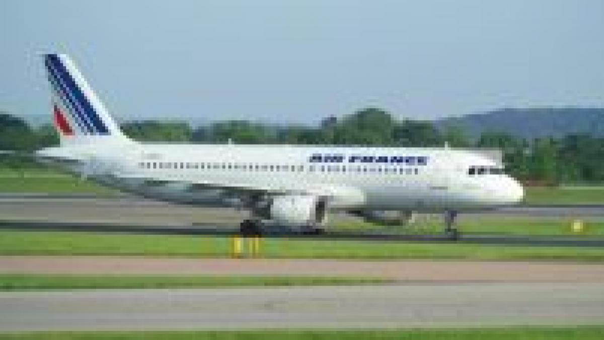 a treia zi de greva perturba traficul aerian in franta