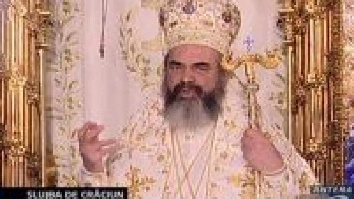 prima slujba de craciun oficiata de patriarhul daniel video