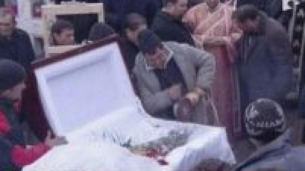 sicriul regelui rromilor n a avut loc in groapa video