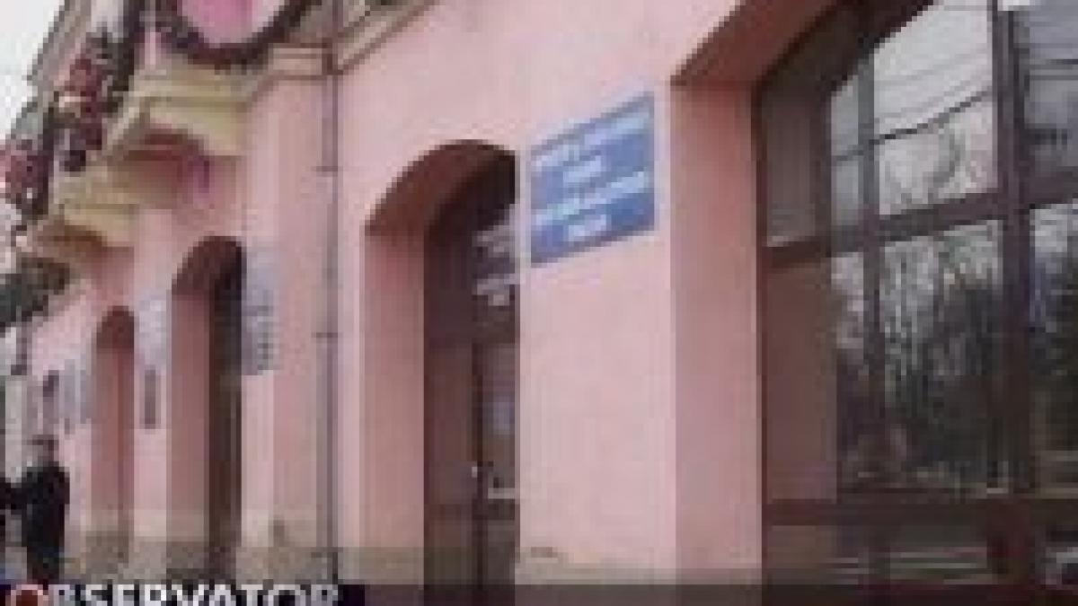 reghin toti functionarii primariei si au luat concediu